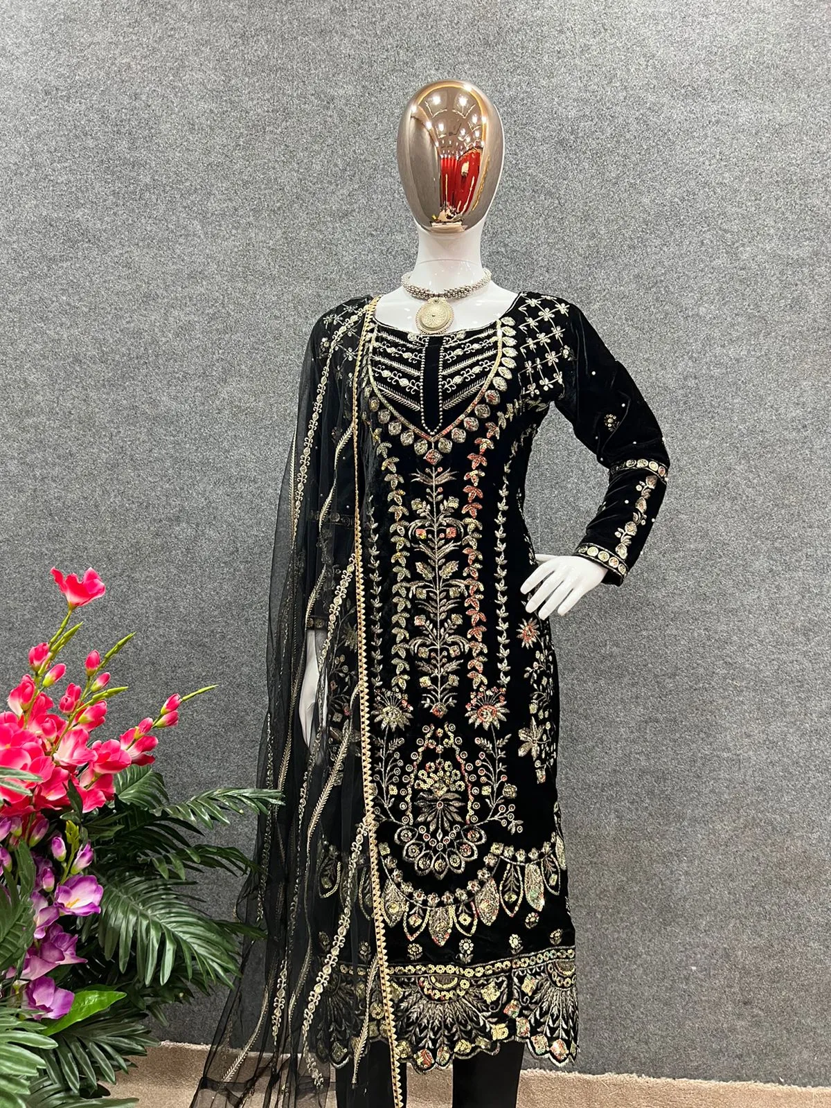 New Designer Party Wear Velvet Suit